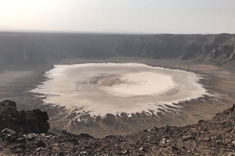 Al Wahbah Crater Overnight Tour – Saudi Arabia Tours