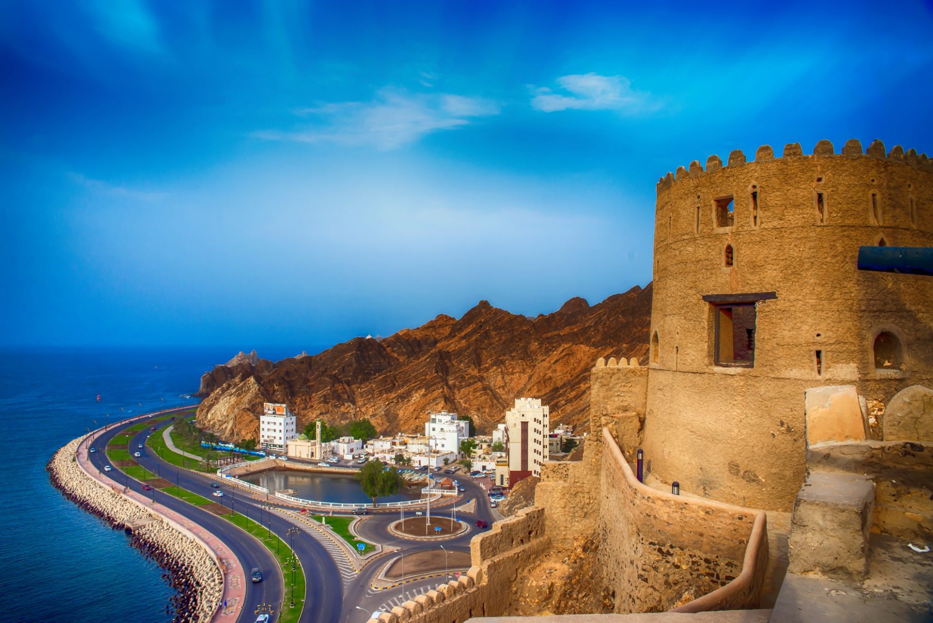 tailor made trips to oman